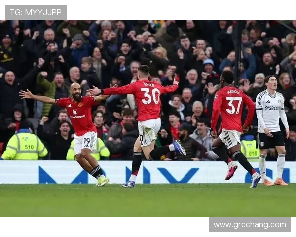 C罗双响皇马被绝杀曼城紧追上